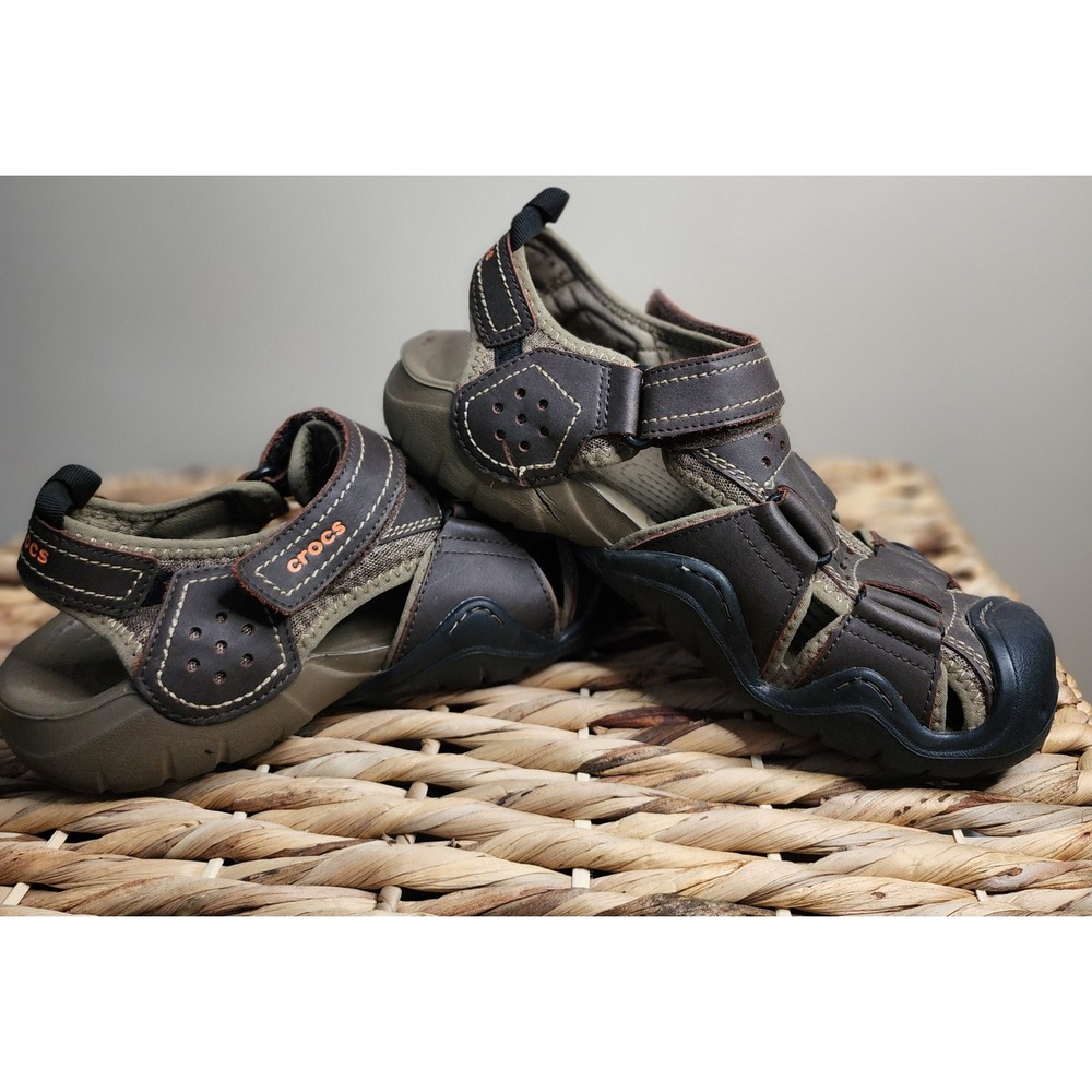Crocs 204562 Mens M9 Brown Leather Fisherman Sandals Closed Toe Outdoor - Picture 1 of 9